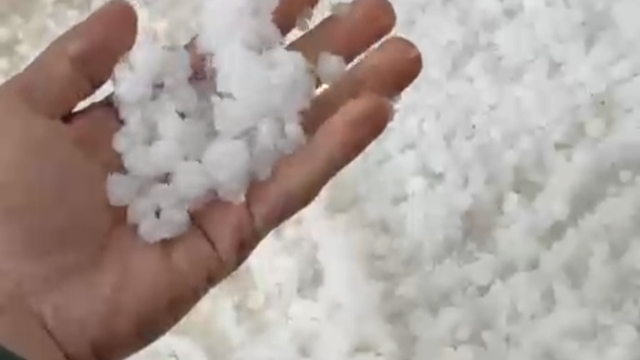 Mardin'de yarım saatlik sağanakta cadde ve sokaklar göle döndü (2)