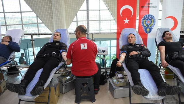 Samsun'da 181 emniyet personeli kan bağışında bulundu