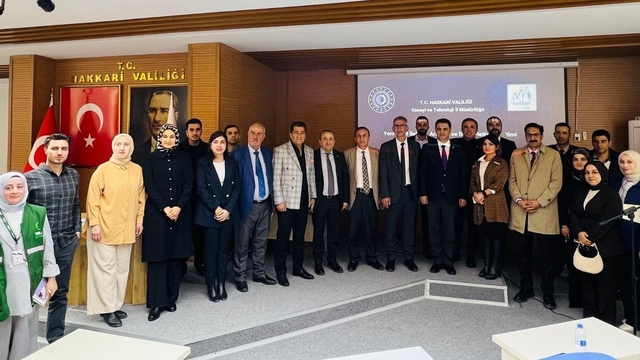 Hakkari'de "Yeni Nesil İletişim" paneli düzenlendi