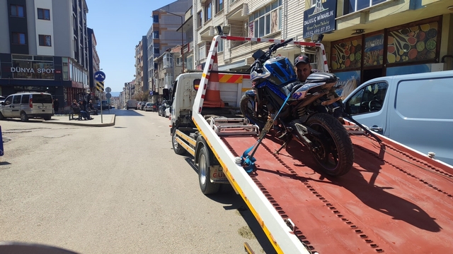 Keşan'da plakasız triportör ve motosiklete 92 bin TL ceza kesildi