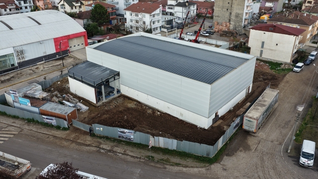 Başiskele'de "Genc-i Âlâ Kapalı Spor Salonu" yükseliyor