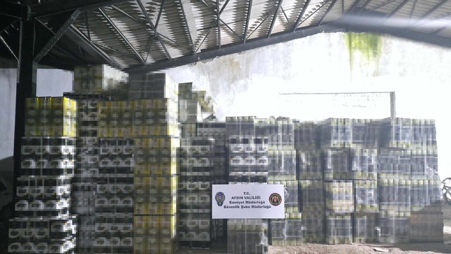 Aydın'da doluma hazır 6 bin litre tağşiş zeytinyağı ele geçirildi