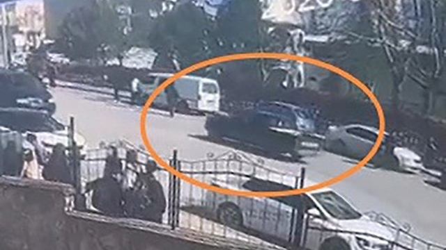 Balkondan düşen 3 yaşındaki çocuk, ağır yaralandı