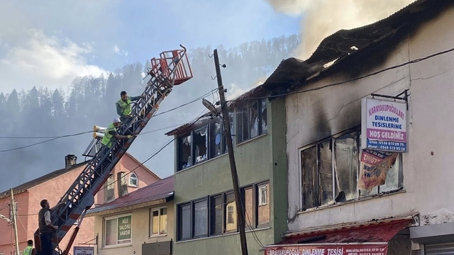 Giresun'da çıkan yangında iki binada hasar oluştu