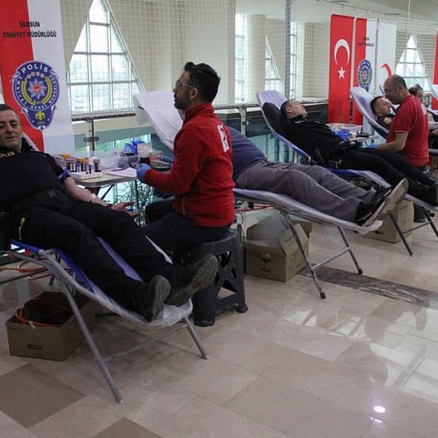 Polis Haftası: 181. yıla 181 ünite kan bağışı