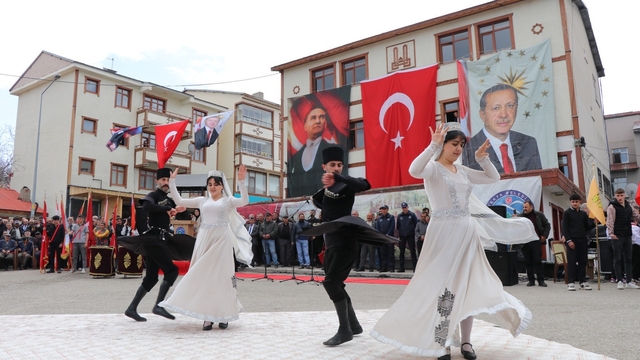 Şenkaya'da kurtuluş coşkusu