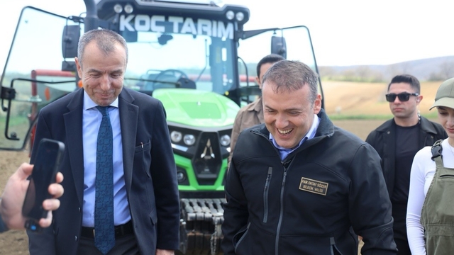 Bilecik'te 'Yağlık Ayçiçeği Tohumu Dağıtım Programı' gerçekleştirildi