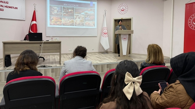 Bayburt'ta vatandaşlara kanser tarama programları anlatıldı