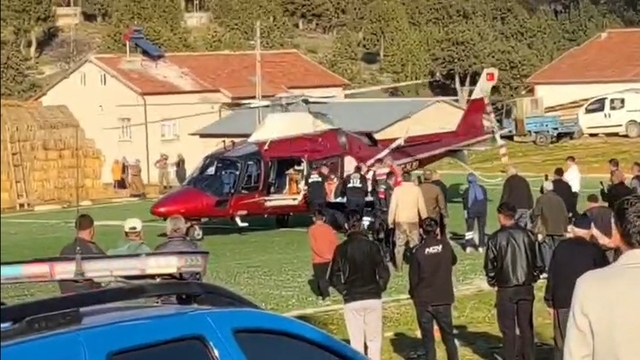 Konya'da tarım aracı kazasında yaralanan vatandaşa hava ambulansı