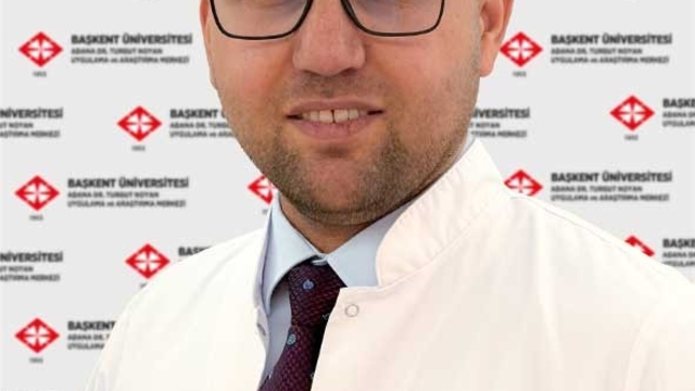 Uzmanından hipospadias uyarısı: Sünnet yaptırmadan önce dikkat
Uzman Dr. Baıramovı: "Eksik olan idrar kanalını oluşturmak için çocuğun kendi sünnet derisi yama olarak kullanılıyor"