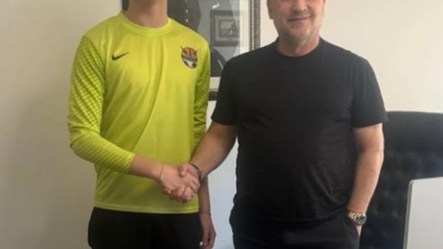 İzmir Çoruhlu FK'da imza töreni