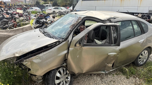 Tarsus'ta feci kaza: 2 ölü, 2 yaralı
Uzman çavuş kazada hayatını kaybetti