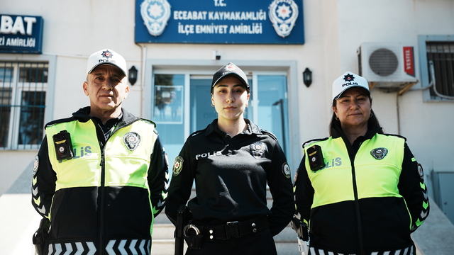 Polis çift, meslektaş kızlarıyla aynı ilçede görev yapıyor