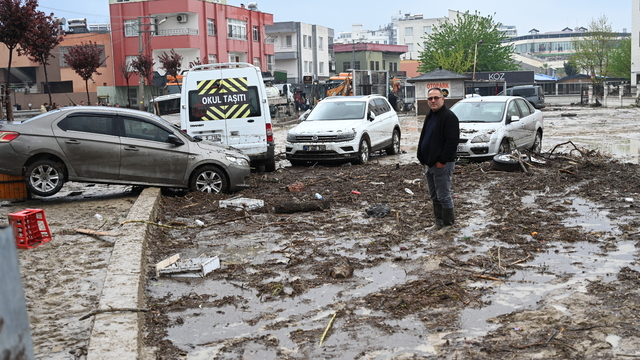 Osmaniye'de selden etkilenen alanlarda temizlik ve hasar tespiti başlatıldı