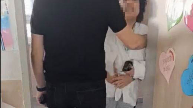 Veliden ders sırasında öğretmene tehdit ve hakaret