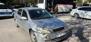 Edirne’de minibüs ile otomobil çarpıştı: 1 yaralı