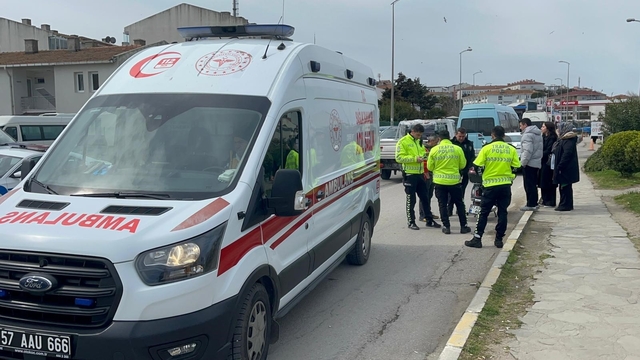 Sinop'ta otomobil ile motosiklet çarpıştı: 2 yaralı