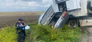 TIR ile kafa kafaya çarpışan otomobilin sürücüsü öldü