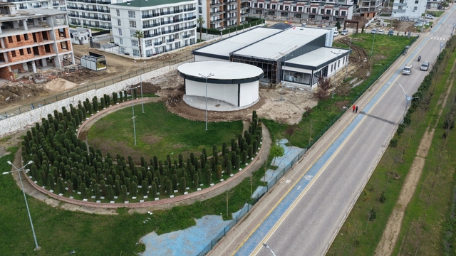 Başiskele'de 15 Temmuz Bilim Merkezi inşaatı hızla yükseliyor