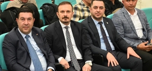 Kars’ta, "Zirvede Kadın" paneli yoğun ilgi gördü