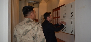 Kaymakam Sarı, jandarmayla bir araya geldi