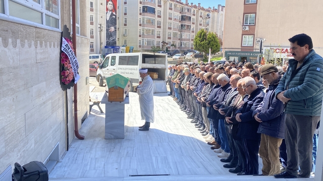 Edirne'de balkondan düşen çocuk yaşamını yitirdi