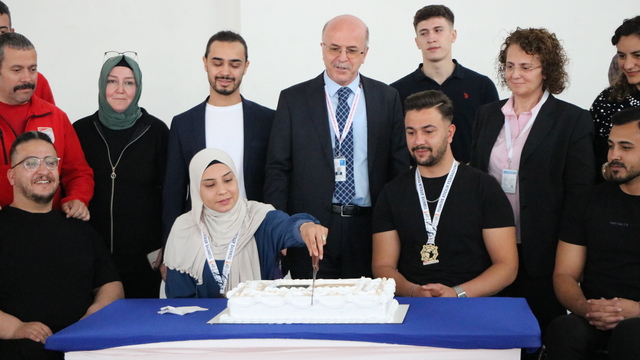 TÜBİTAK projesiyle spora başlayan 2 fizik tedavi hastası, atıcılıkta Türkiye şampiyonu oldu