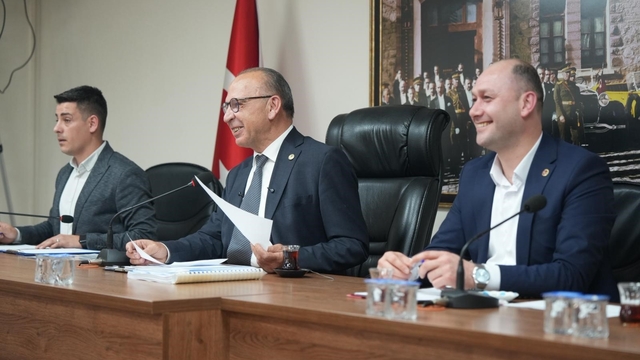 Başkan Akın: "Turgutlu'nun önünü açıyoruz"