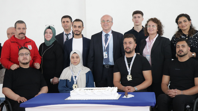 Kayseri Şehir Hastanesinin özel sporcuları para atıcılıkta dereceye girdi