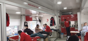 Kızılay'ın Ahlat'taki kan bağışına vatandaşlardan yoğun ilgi