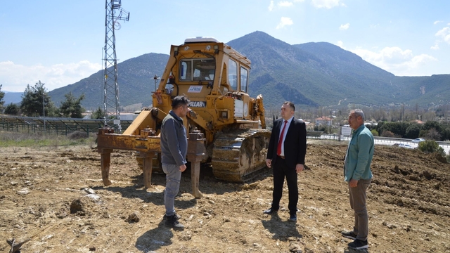 Çeltikçi'de pazar yeri ve köy lokantası projesinin çalışmalarına başlandı