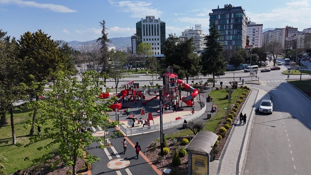 Gençlik Parkı Kavşağı ve Gençlik Parkı'nda düzenleme yapıldı
