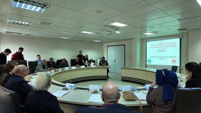 Elazığ'da hastane afet planı yönetici eğitimi
