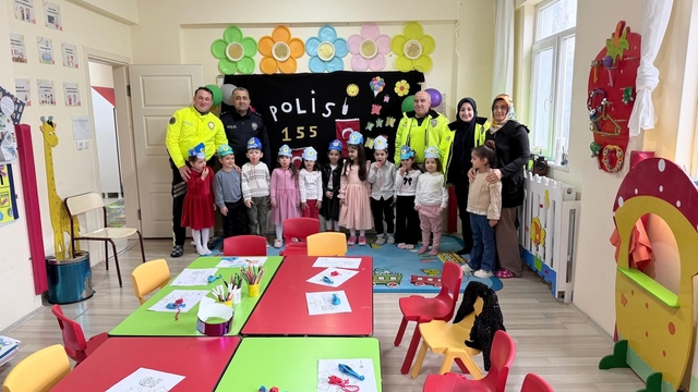 Polis Haftası'nı öğrencilerle kutladılar