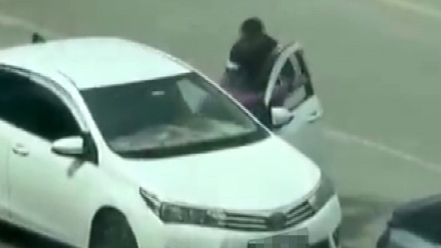 Gaziantep'te trafikte yaşanan şiddet olayı cep telefonu kamerasında