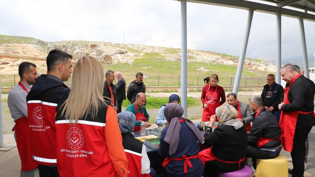 Şehit yakınları ve gaziler, Perre Antik Kenti'nde ebru sanatıyla buluştu