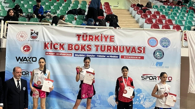 Kick Boks Türkiye Şampiyonası'nda Niğde'ye gurur veren başarı