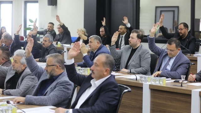 Niğde Belediyesi'nden mali disiplin zaferi
Niğde Belediyesi'nin borç yükü yüzde 5 seviyelerine indi