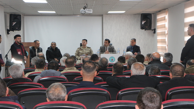 Karlıova'da bal verimliliğinin artırılmasına yönelik toplantı yapıldı