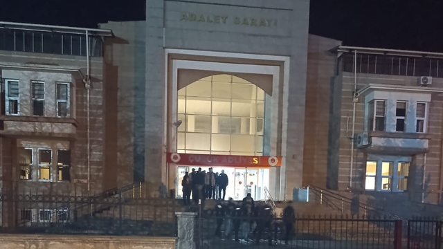 Çubuk'ta 9 kişinin yaralandığı kavgaya ilişkin 15 şüpheli tutuklandı