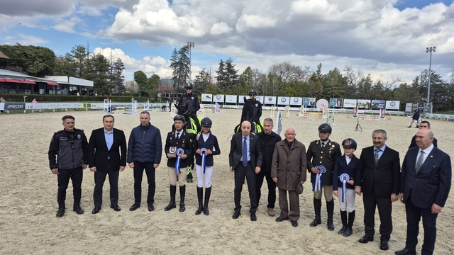 Ankara Yıldırım Beyazıt Üniversitesi Spor Kulübü binicisi Turasan'nın başarısı
