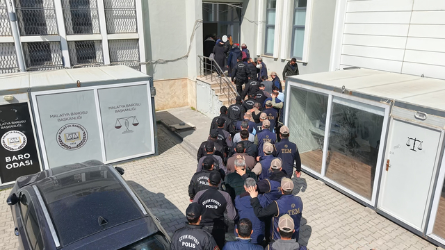 Malatya merkezli FETÖ operasyonuna 23 gözaltı