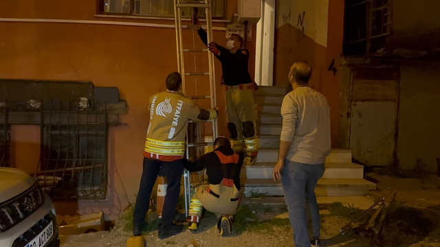 Apartmandan gelen kötü koku acı gerçeği ortaya çıkardı