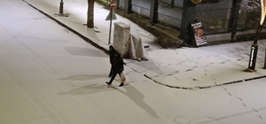 Kars’ta Nisan sürprizi: şehir merkezi 5 dakikada beyaza büründü