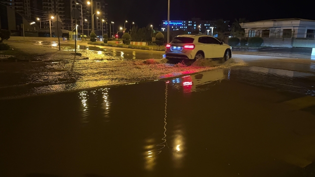 Osmaniye'de gece şiddetli yağmur etkili oldu