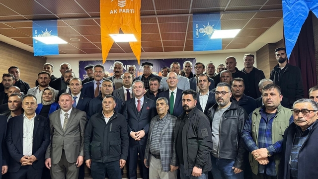 Gelecek Partisi'nden istifa eden 35 kişi AK Parti'ye katıldı
