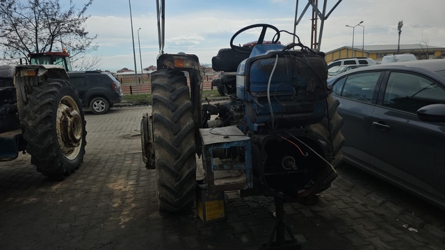 Sezon öncesi tamircilerde traktör yoğunluğu