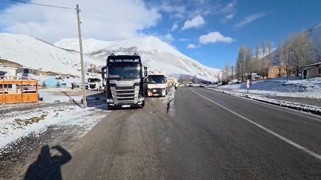 Kop Dağı'nda buzlanma: Ağır tonajlı araçların geçişine izin verilmiyor
