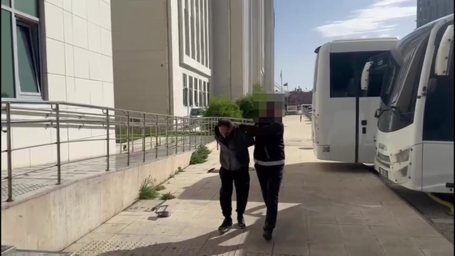 Adana'da 32 firari torbacı yakalandı