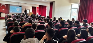 Dijital çağın yeni tehdidi "siberkondri" masaya yatırıldı